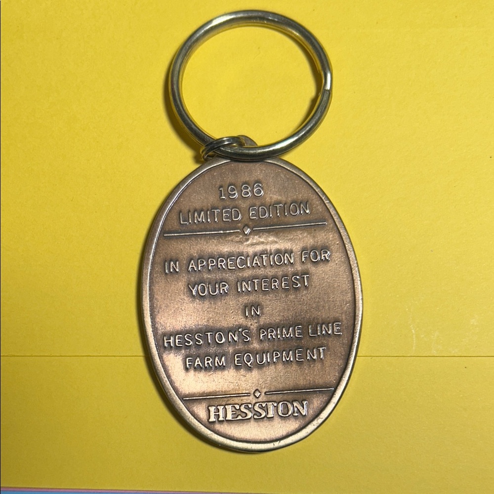 Hesston Farm Equipment ‘The Prime Line’1986 Ltd Ed  Keychain New old stock - Picture 2 of 2